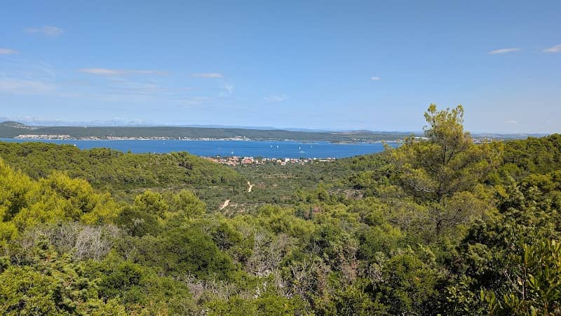 Sightseeing spot - Hill above Neviđane - Image 1