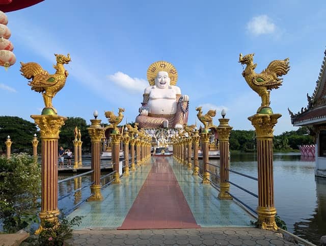 Wat Plai Laem - Image 3