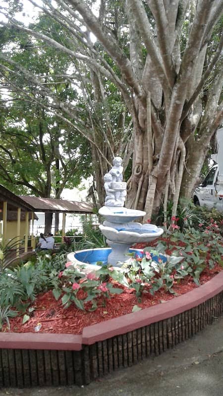 Parque Mansiones de Navarro - Image 1