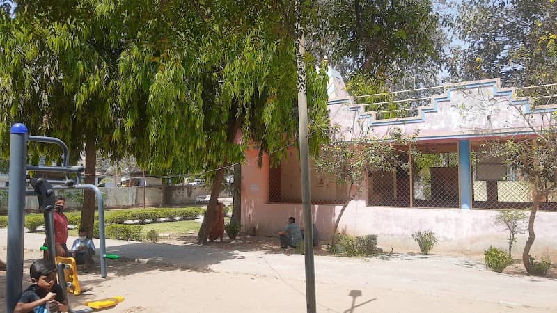 Makarpura Garden - Image 1