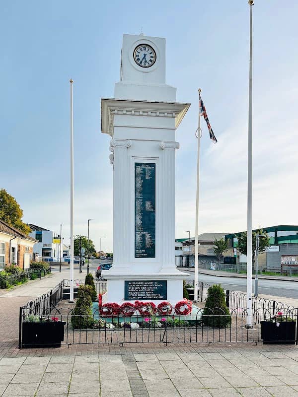 Tilbury War Memorial - Image 1