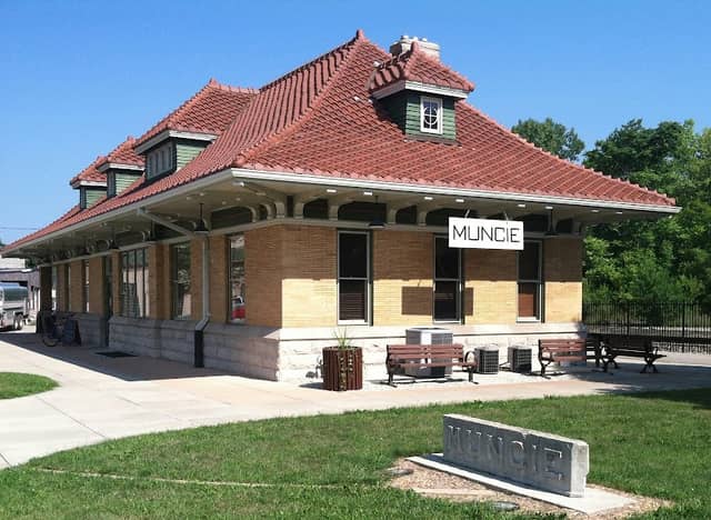 Cardinal Greenway Muncie Depot Trailhead - Image 1