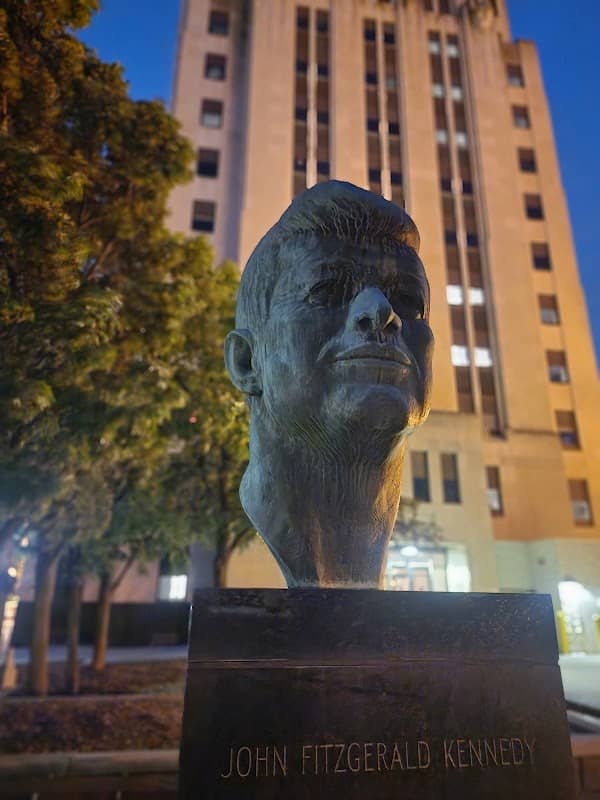 John F. Kennedy Bust - Image 1