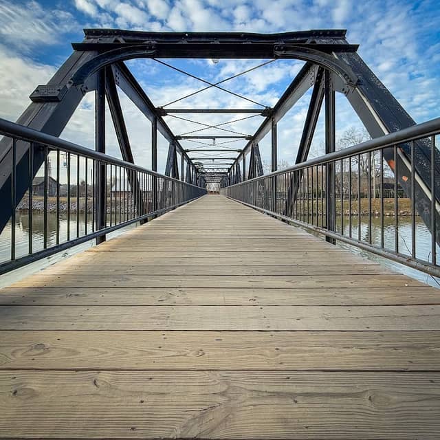 Riverfront Park Amphitheater - Image 1