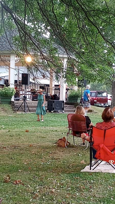 MUSIC IN THE PARK - Image 3