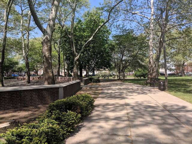 Independence Park - Image 1