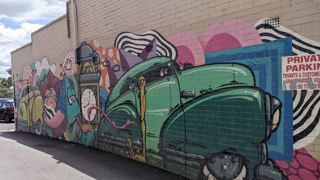 Ellenbourough St, Street Art - Image 1