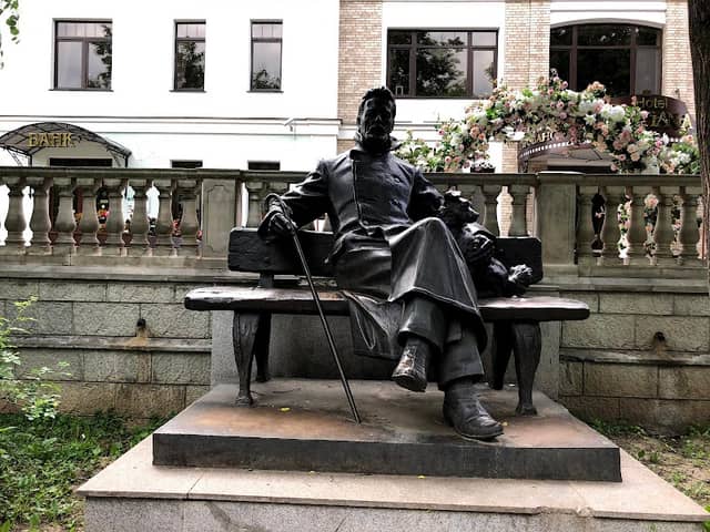 A.Chehov Monument - Image 1
