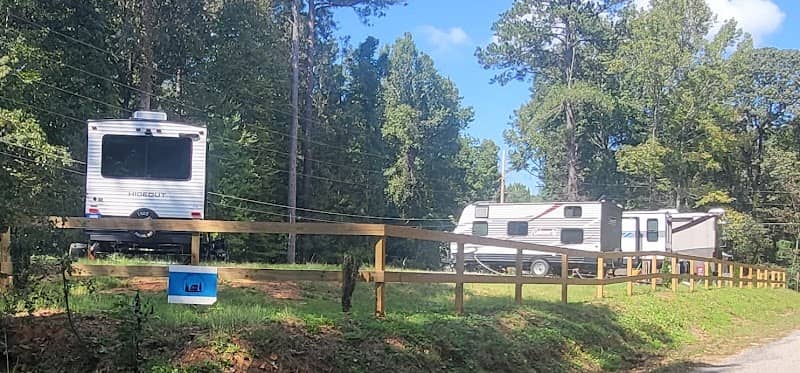 Lake Harding Rv and Campsite - Image 1