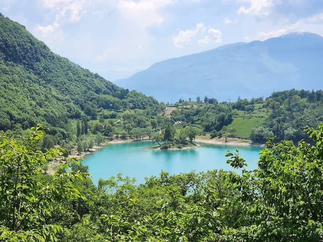 Punto panoramico sul Lago Di Tenno con parcheggio - Image 1