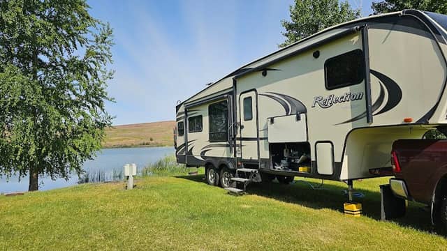 Sprague Lake Resort - Image 1
