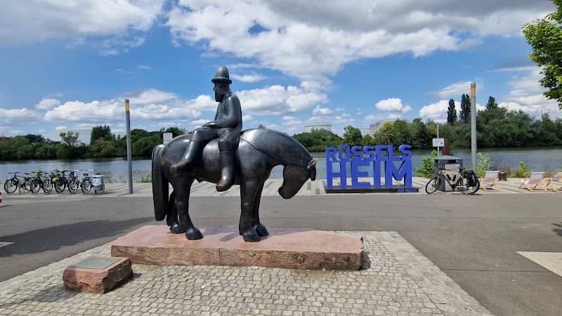 Fotopoint Schriftzug Rüsselheim am Main - Image 1