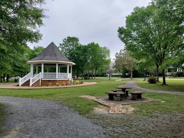 Rees Park - Image 1