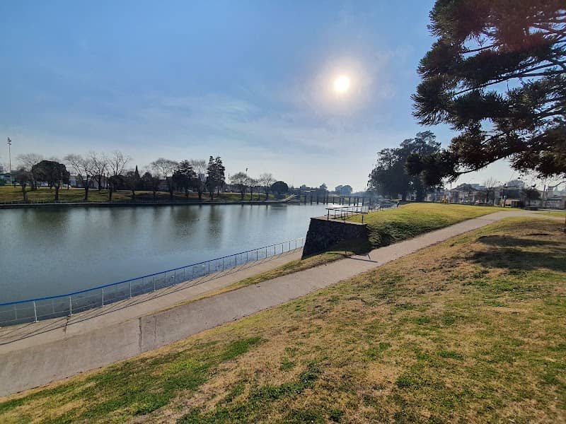 Bicentenario Park - Image 2