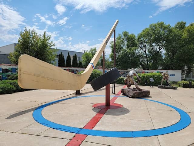World's Largest Hockey Stick - Image 2