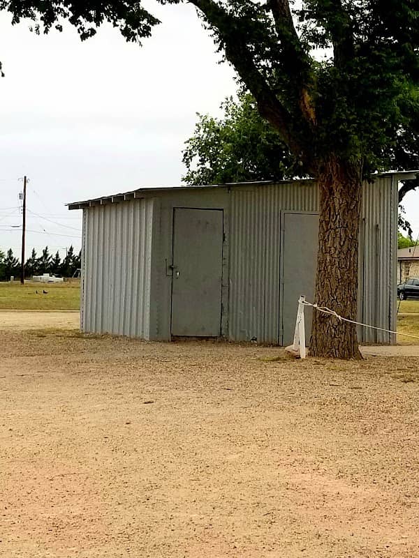 Lindsey Park - Image 1