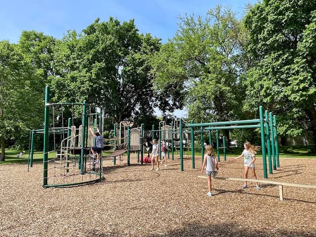 Robsion Park - Image 1