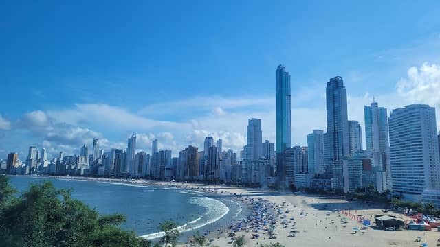Praia de Balneário Camboriú - Image 3