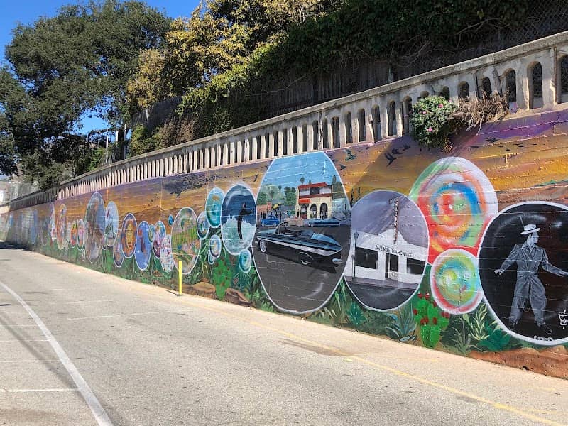Pura Avenida Mural - Image 3
