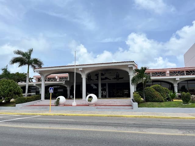 Varadero MainStreetView - Image 1