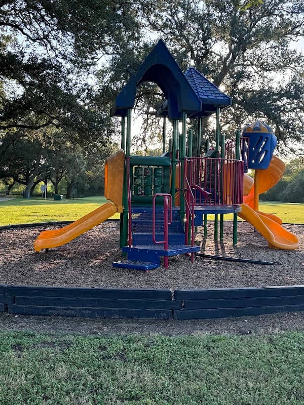 Moulton City Park - Image 1