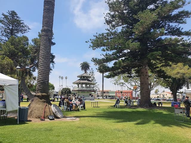 Plaza Park - Image 2
