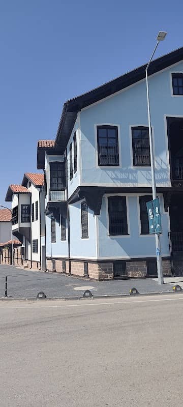 Tarihi Sur İçi - Image 1