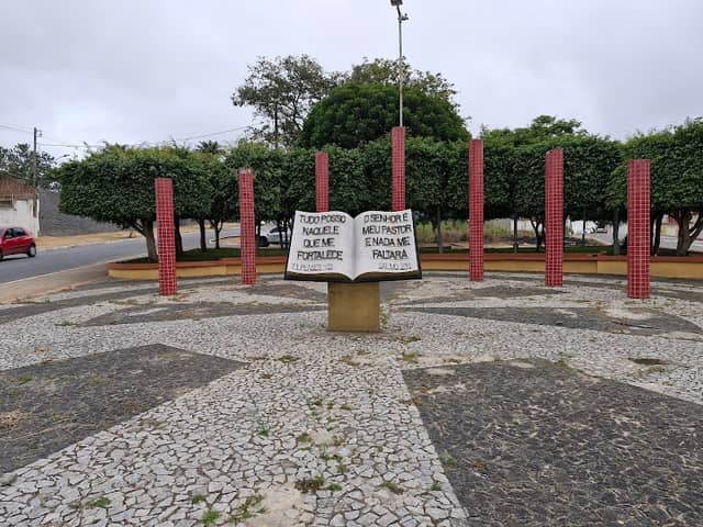 Praça da Bíblia - Image 1