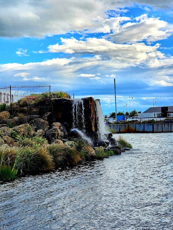 Lake Pegasus Waterfall - Image 3