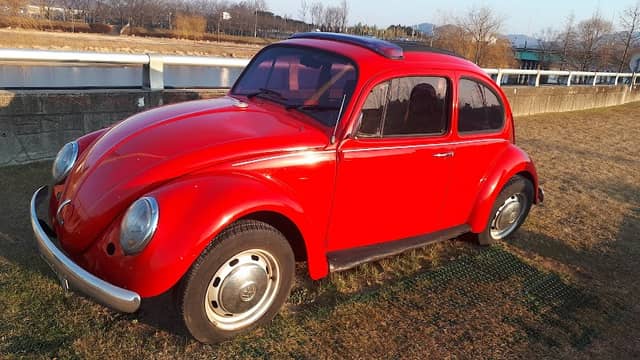 Red VW Beetle - Image 1