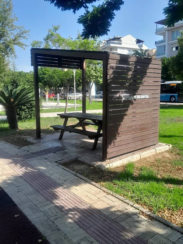 Park - Image 2