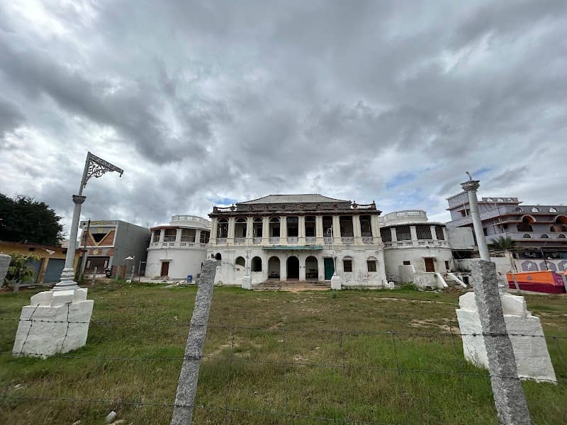 Punganur Palace - Image 1