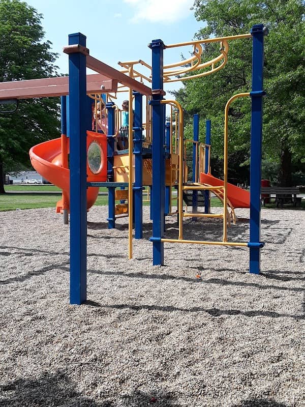 Big Brick Park - Image 1