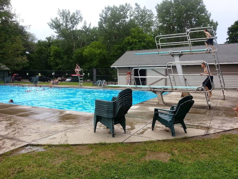 Maple Street Park and Pool - Image 1