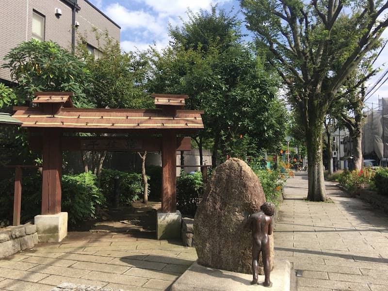 Senju Honcho Park - Image 1