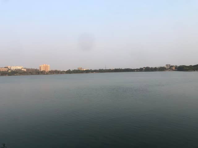 कामतघर गणपती विसर्जन घाट - Image 1
