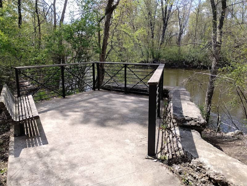 Paddlers Grove Park - Image 1