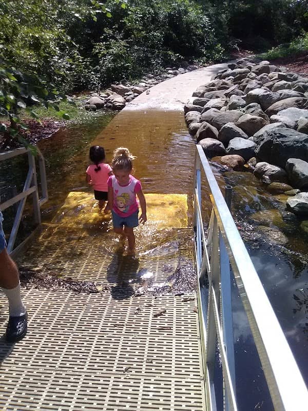 Paddlers Grove Park - Image 2