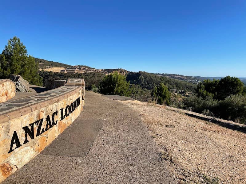 Kensington Road ANZAC Centenary Lookout - Image 1