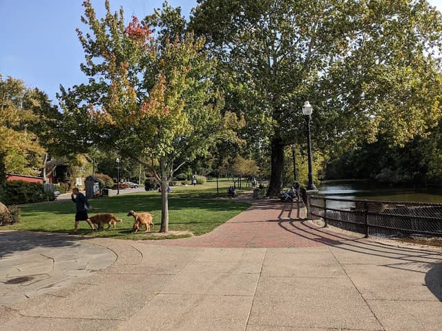 Riverside Park - Image 1