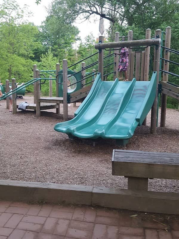Riverside Park - Image 3