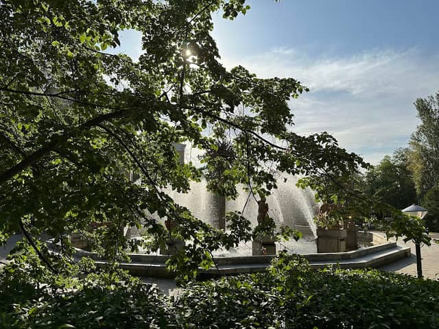 Fountain with Zodiac Signs - Image 2