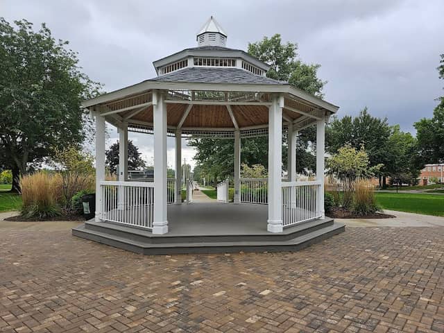 Towne Center Park - Image 1