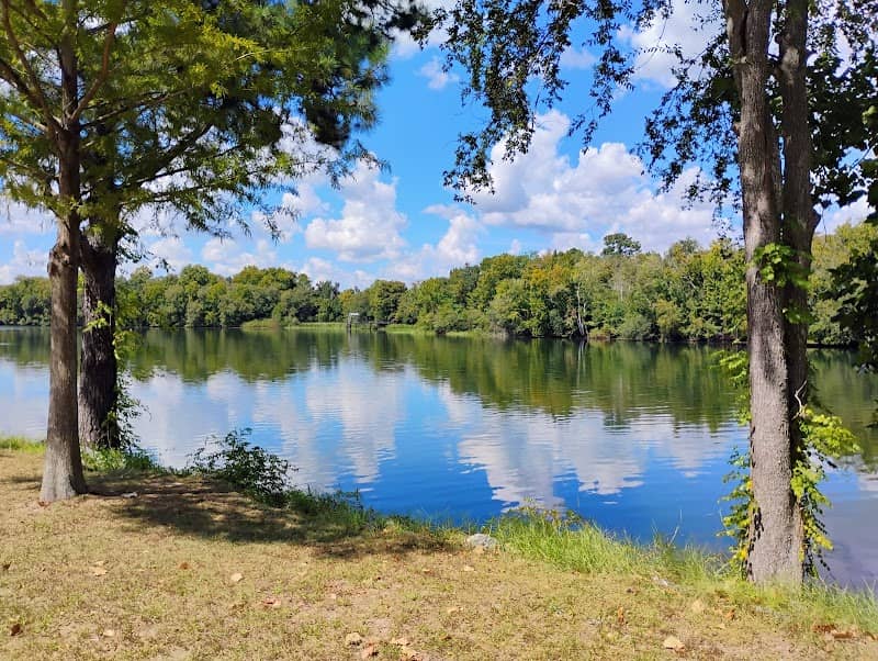 Earle May Boat Basin Park - Image 2