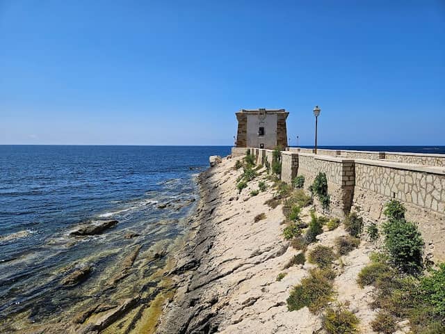 Spiaggia Torre di Ligny - Image 1