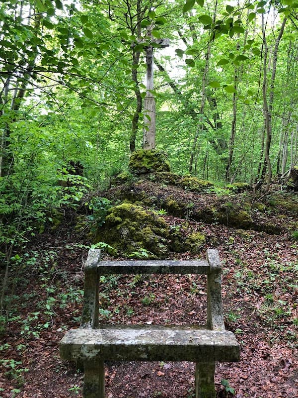 Andachtskreuz und Betbank Höllriegel-Park - Image 1