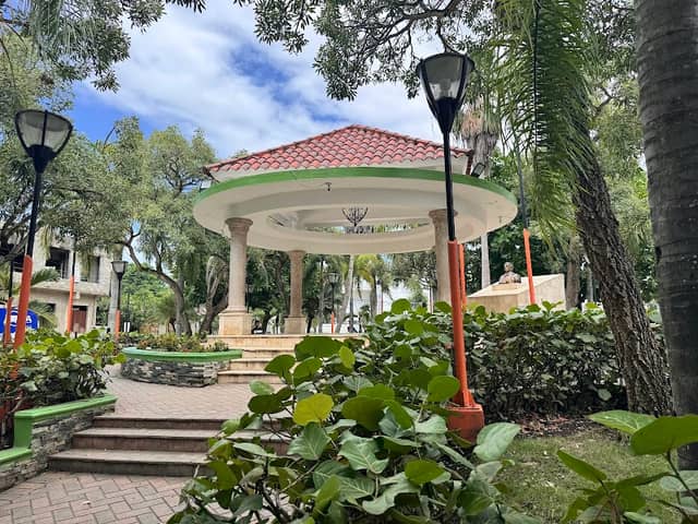 Tenares Park - Image 1