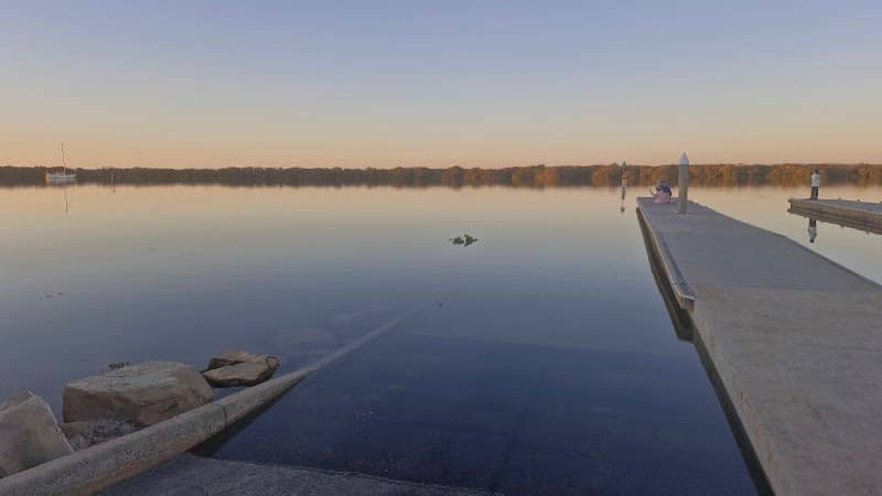 Port River Viewing Area - Image 1