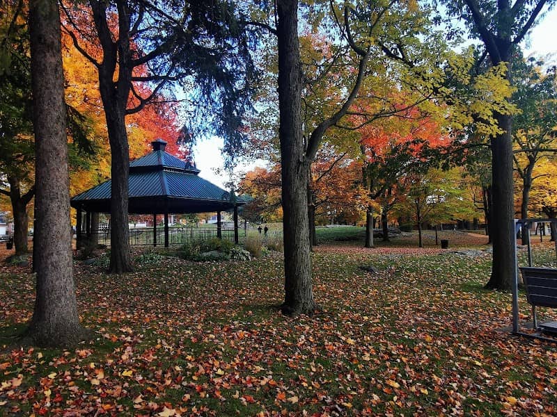 Parc Victoria - Image 2