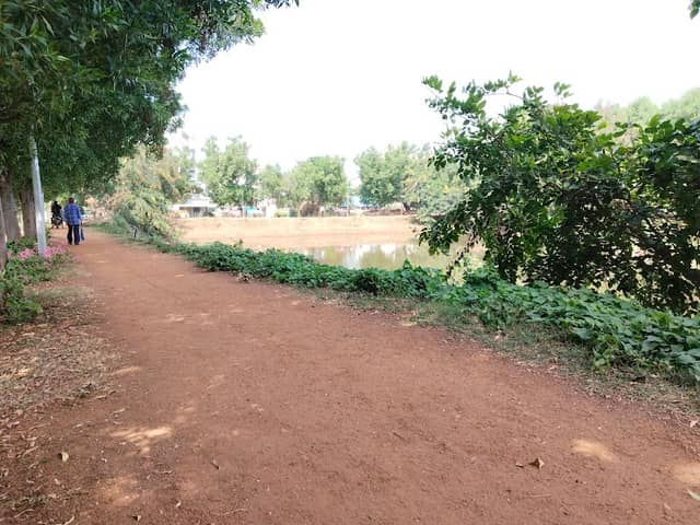 Jogging track - Image 1